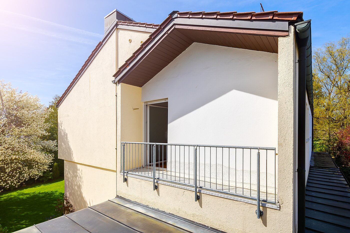 Semi-detached House with 4 room | München-Solln | 70120 | Eigener Balkon