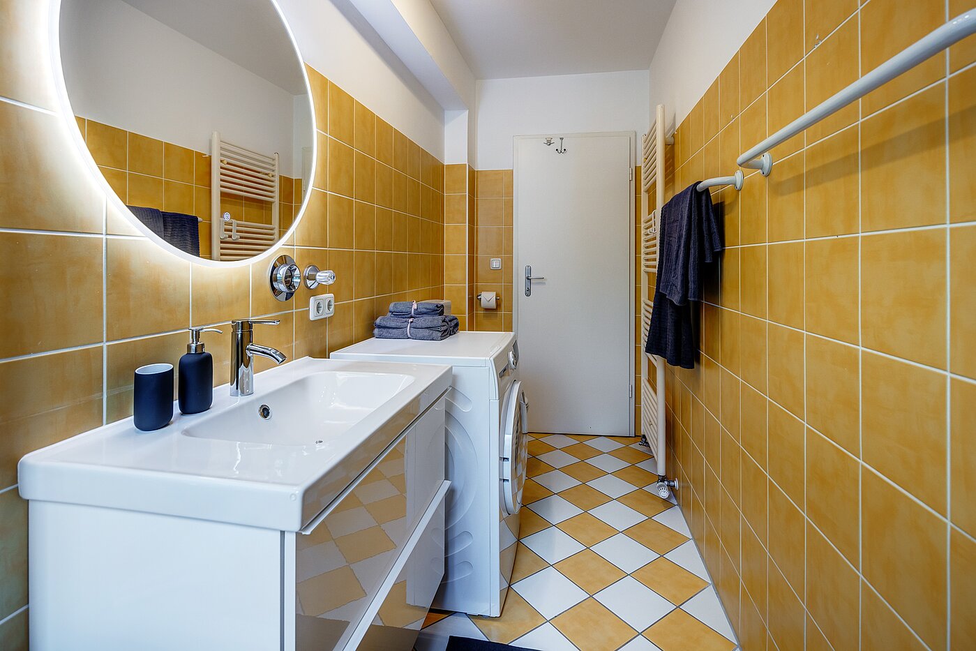 Apartment with 2.5 room | München-Isarvorstadt | 70121 | ...und Platz für die Waschmaschine