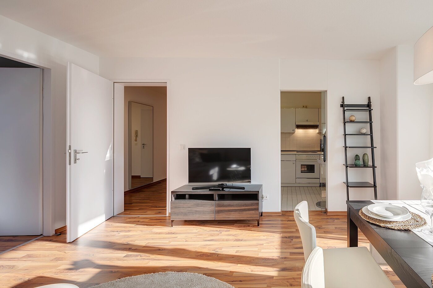 Apartment with 2 room | München-Oberföhring | 2007ML8 | Blick zur Küche