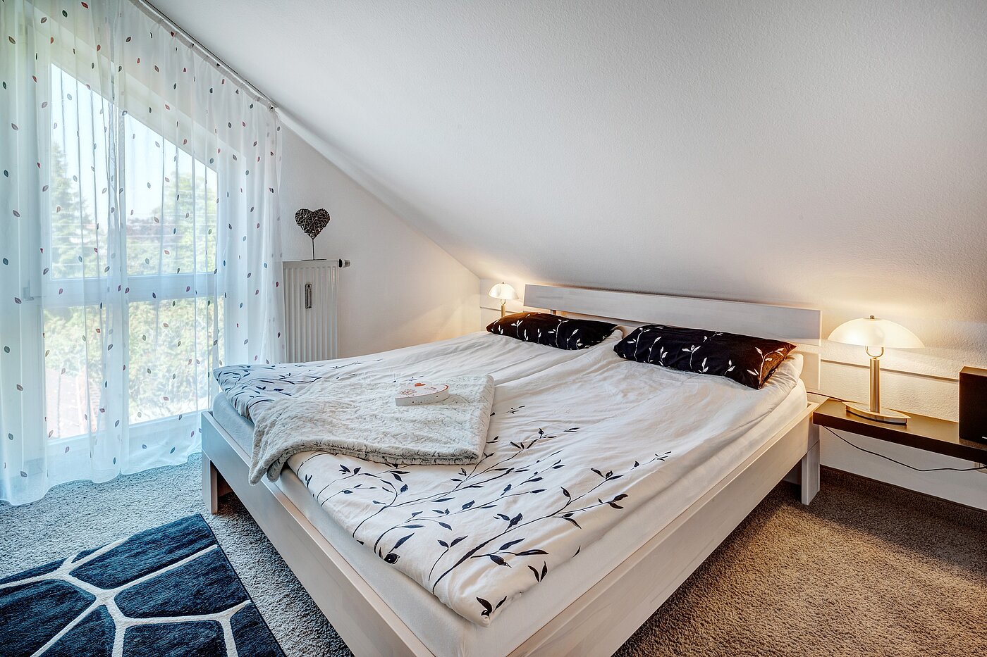 Apartment with 2 room | Neubiberg | 70129 | Schlafzimmer mit...