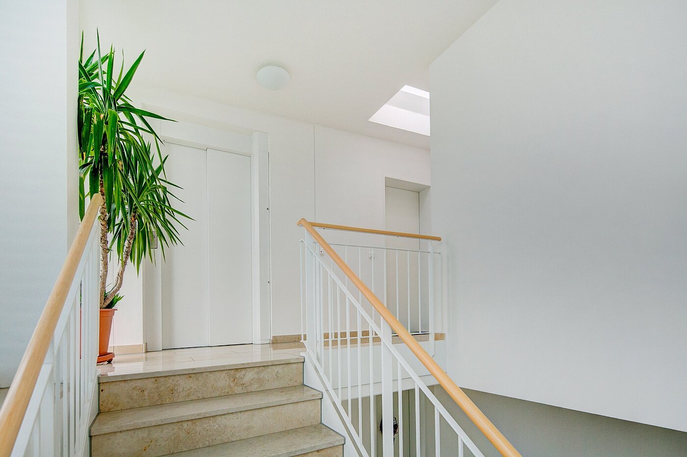 Apartment with 3 room | München-Riem | 1906ML3 | Gepflegtes Treppenhaus und...