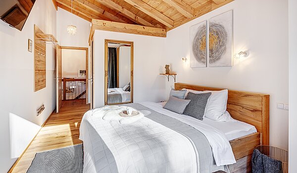 Apartment with 6 room | 70095 | Zimmer 4 im Obergeschoss...