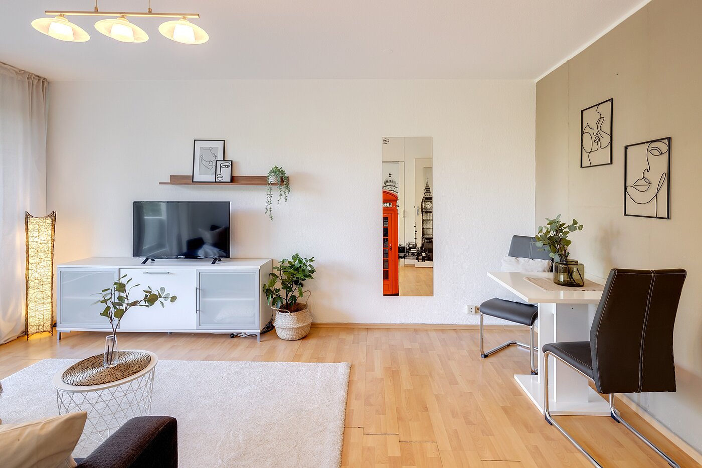 Apartment with 2 room | München-Sendling-Westpark | 2204ML2 | Helles Wohnzimmer...
