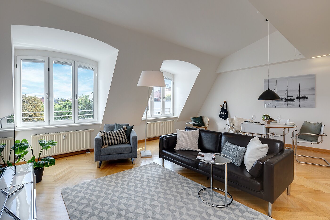 Apartment with 2 room | München-Schwabing | 2208ML2 | Lichtdurchflutet