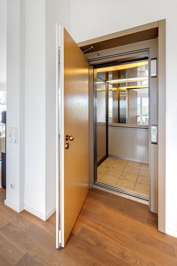 Penthouse with 3.5 room | München-Oberföhring | 70237 | ...direktem Zugang zum Lift