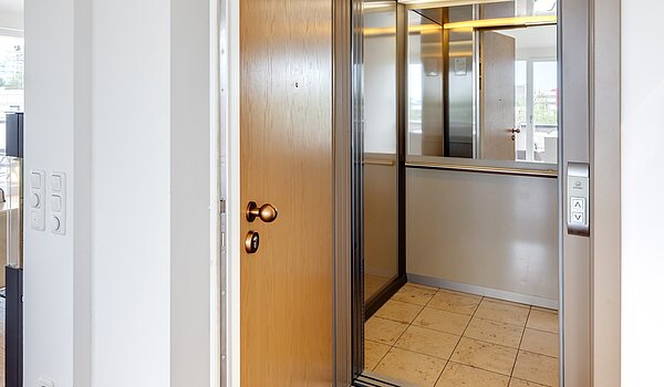 Penthouse with 3.5 room | München-Oberföhring | 70237 | ...direktem Zugang zum Lift