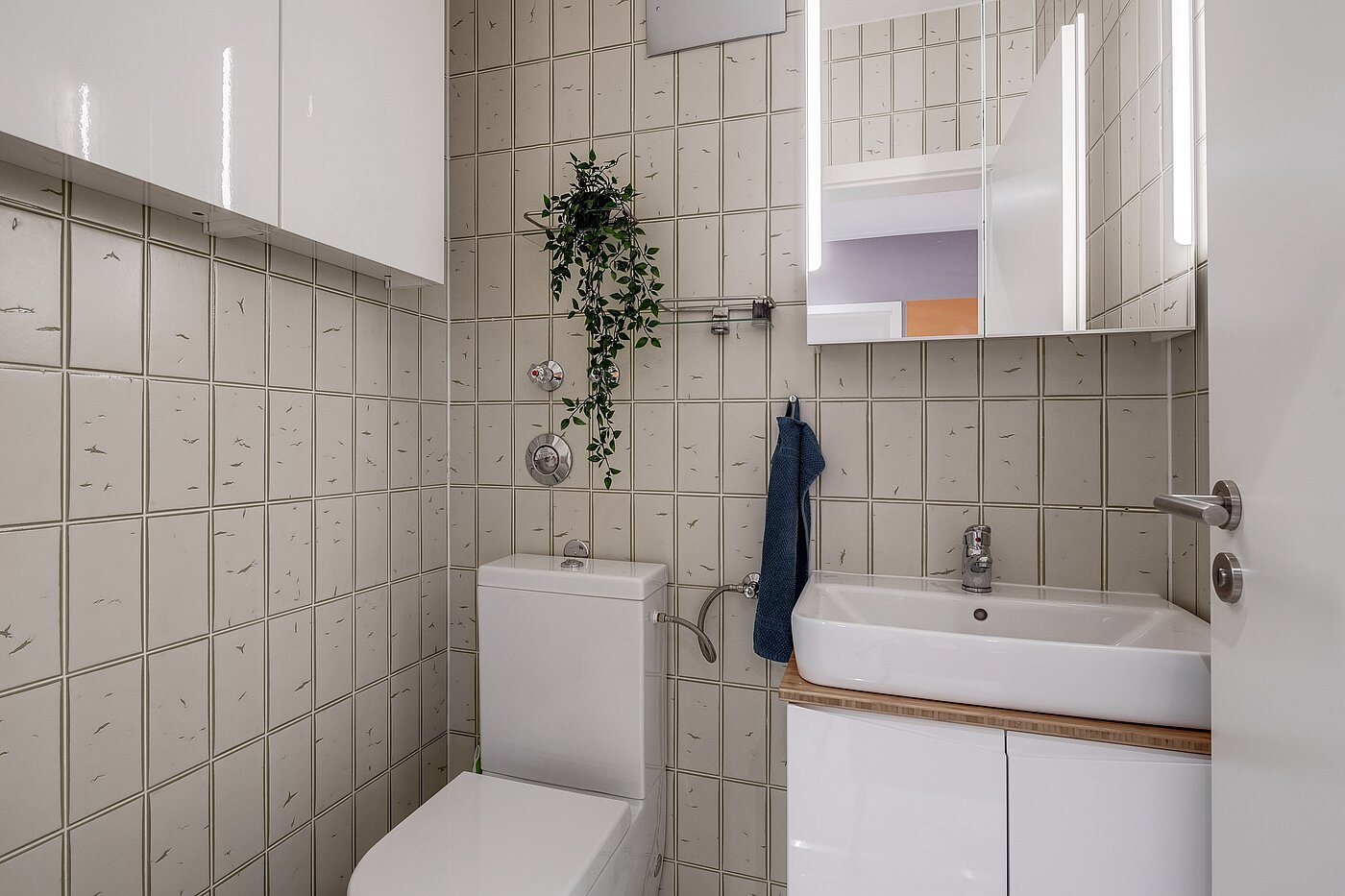 Attic Apartment with 3 room | Karlsfeld | 70217 | ...Gäste-WC und...