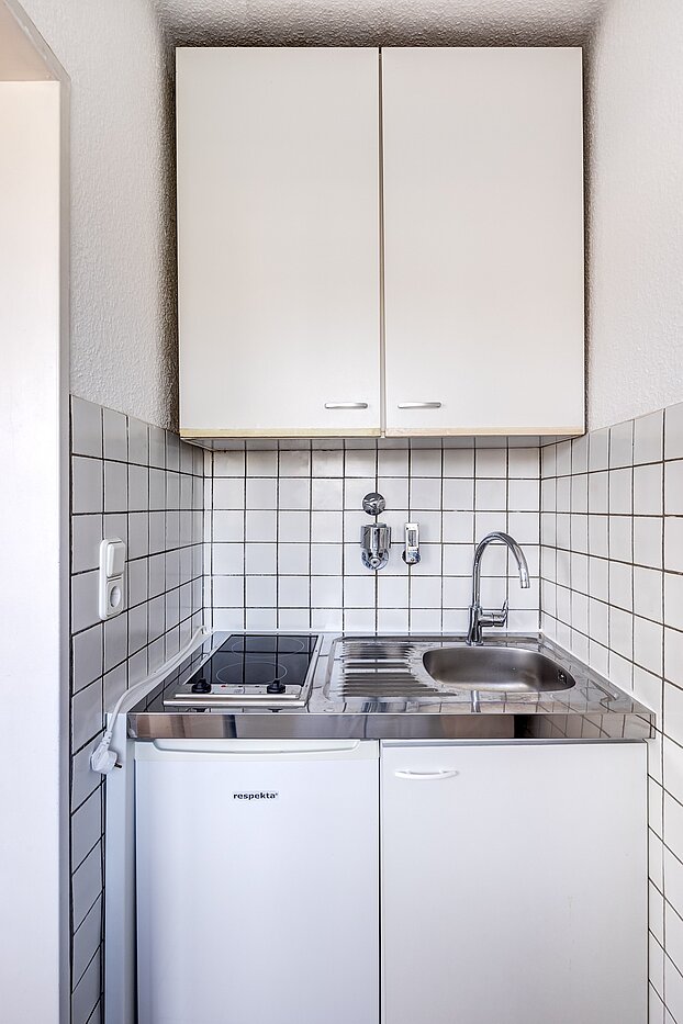 Apartment with 2 room | München-Freimann | 70158 | Kompakte Küche...