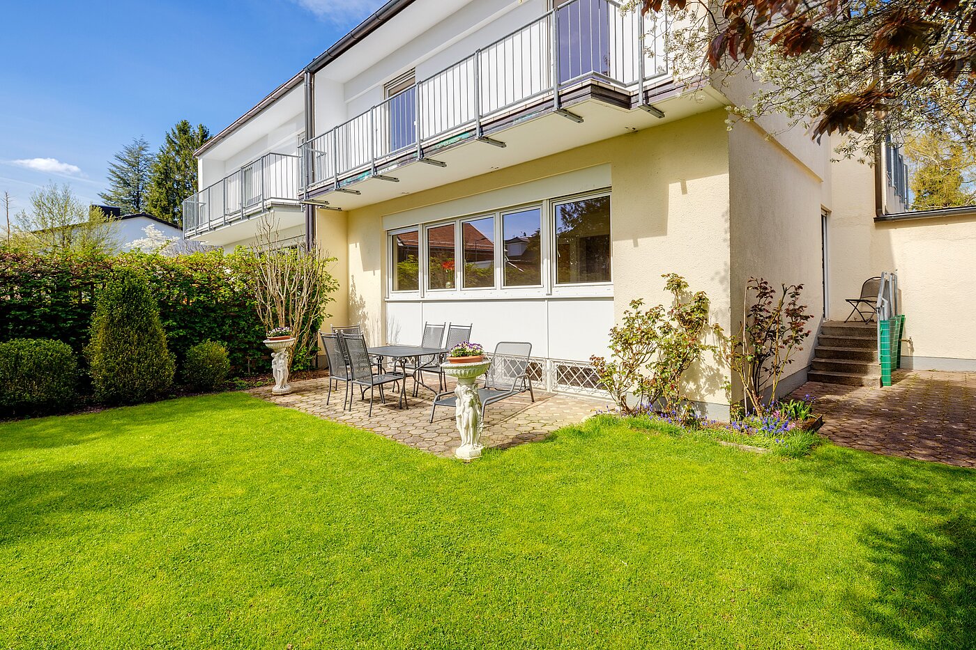 Semi-detached House with 4 room | München-Solln | 70120 | Hausansicht