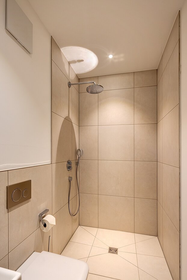 Terrassenwohnung with 3 room | München-Harlaching | 70371 | bodengleicher Dusche