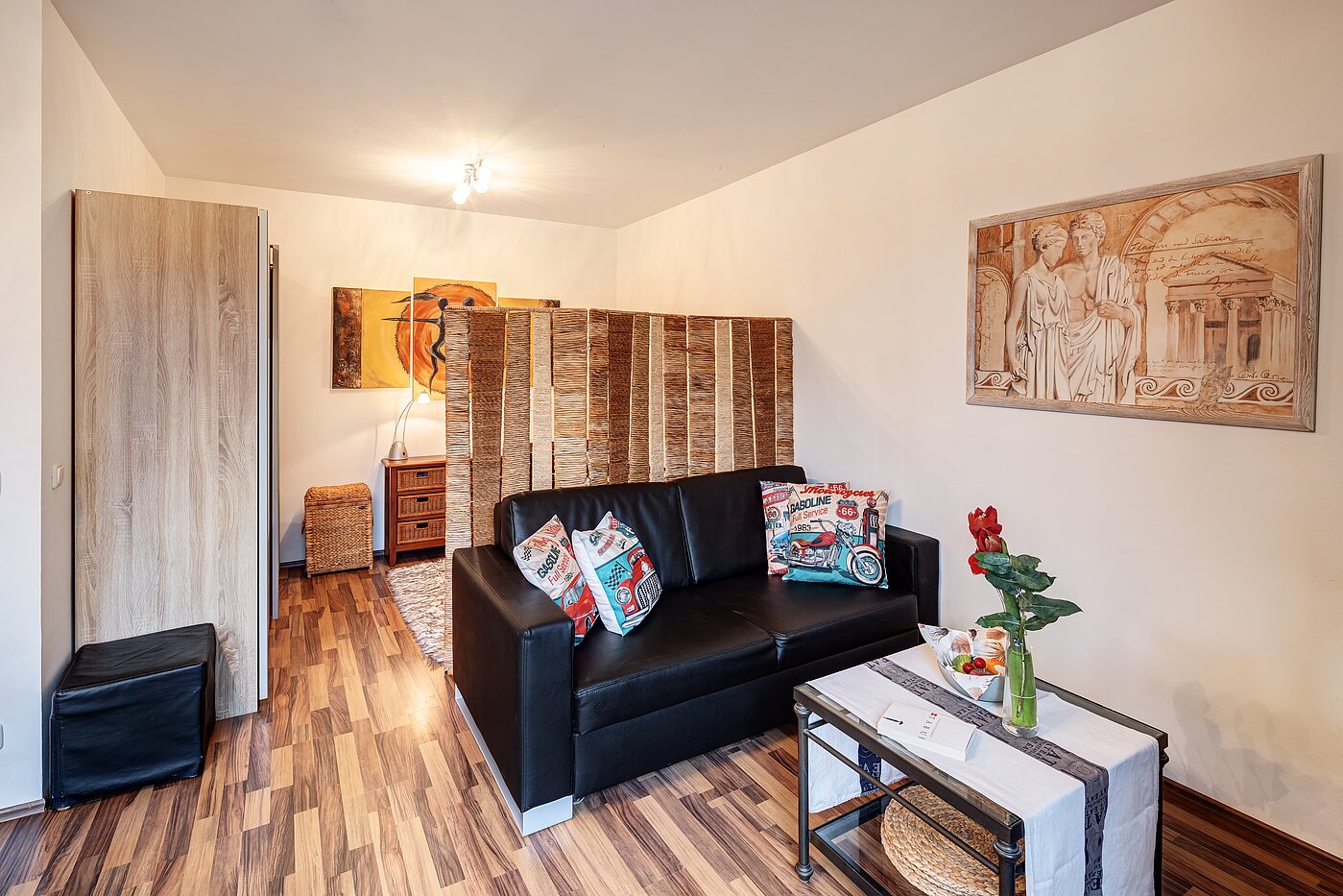 Apartment with 1 room | Karlsfeld | 70460 | Wohn- und Schlafbereich