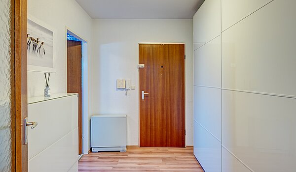 Apartment with 2.5 room | München-Hadern | 70393 | Flur Blickrichtung Eingang