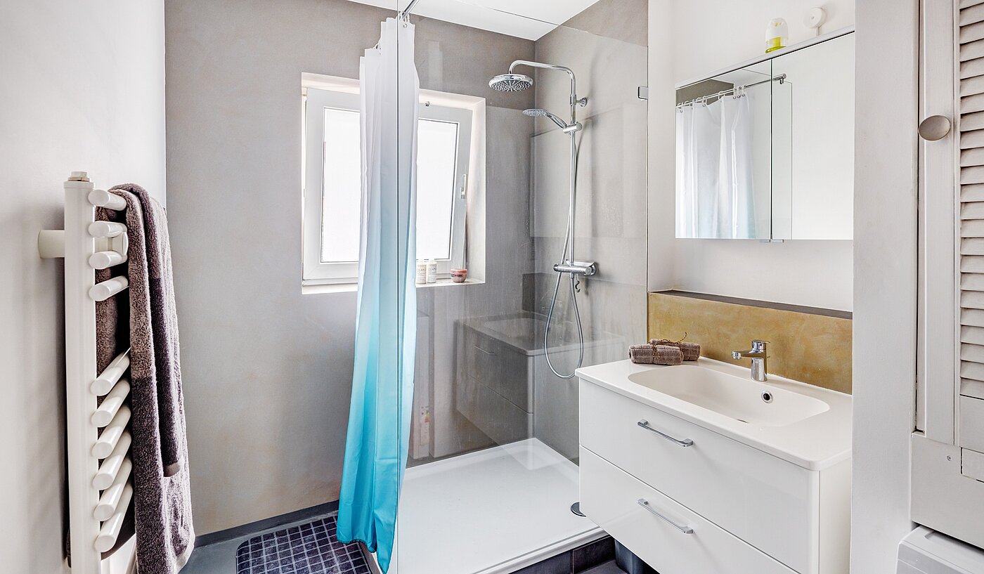 Apartment with 3 room | München-Schwabing | 70292 | Bad mit Fenster