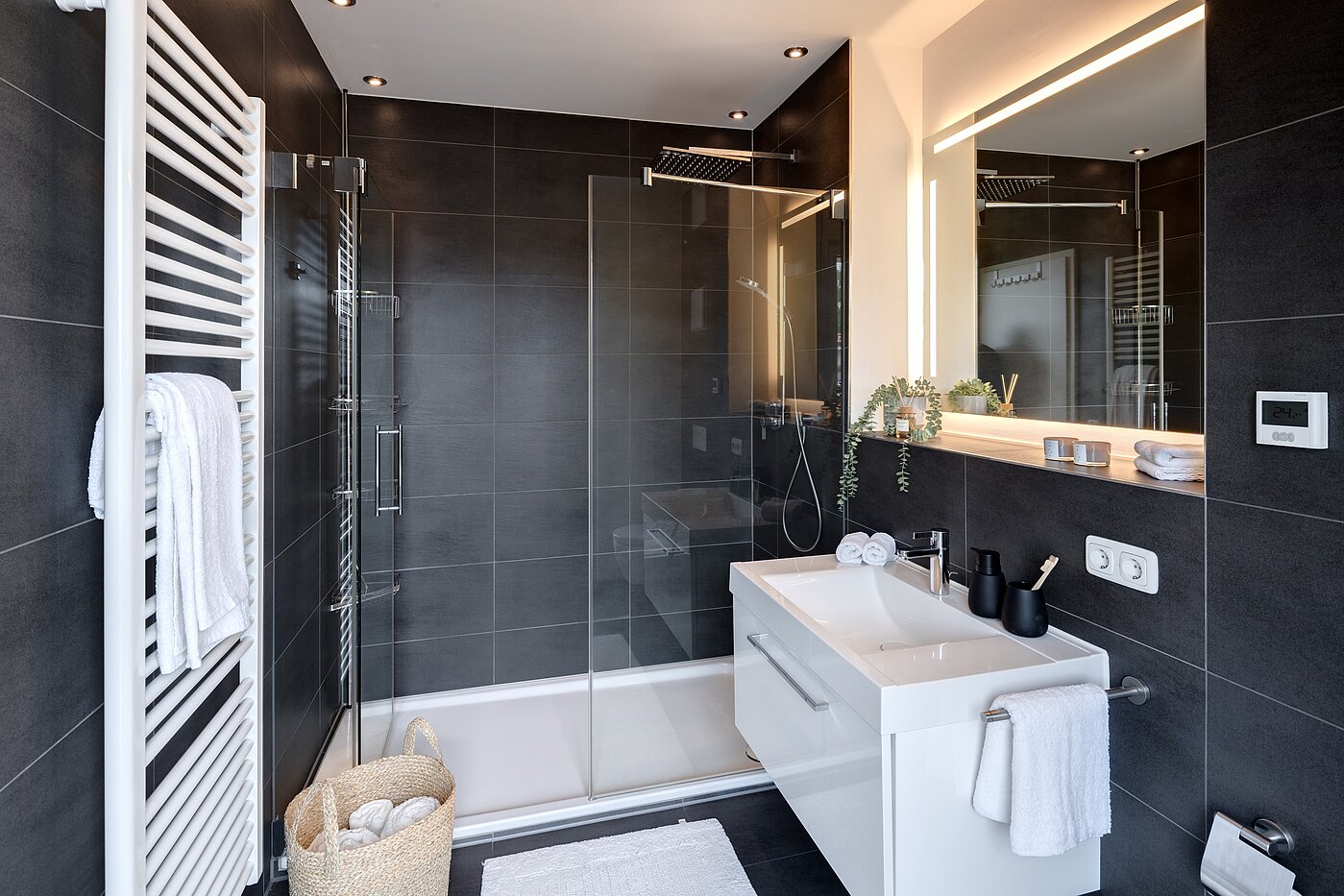 Penthouse with 3.5 room | München-Oberföhring | 70237 | En Suite Duschbad...