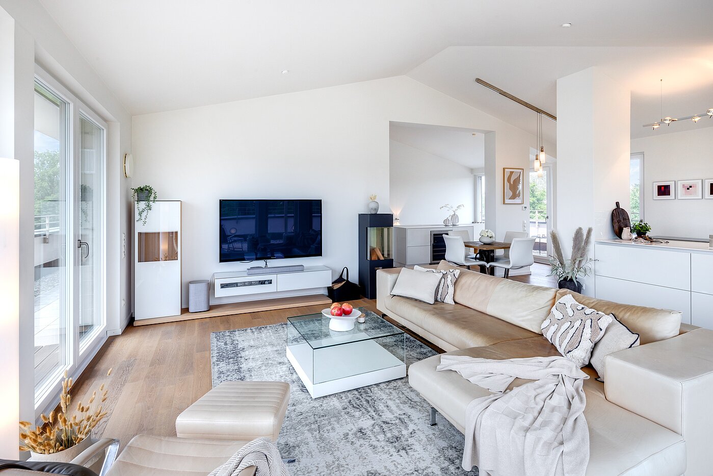 Penthouse with 3.5 room | München-Oberföhring | 70237 | ...Wohnzimmer...