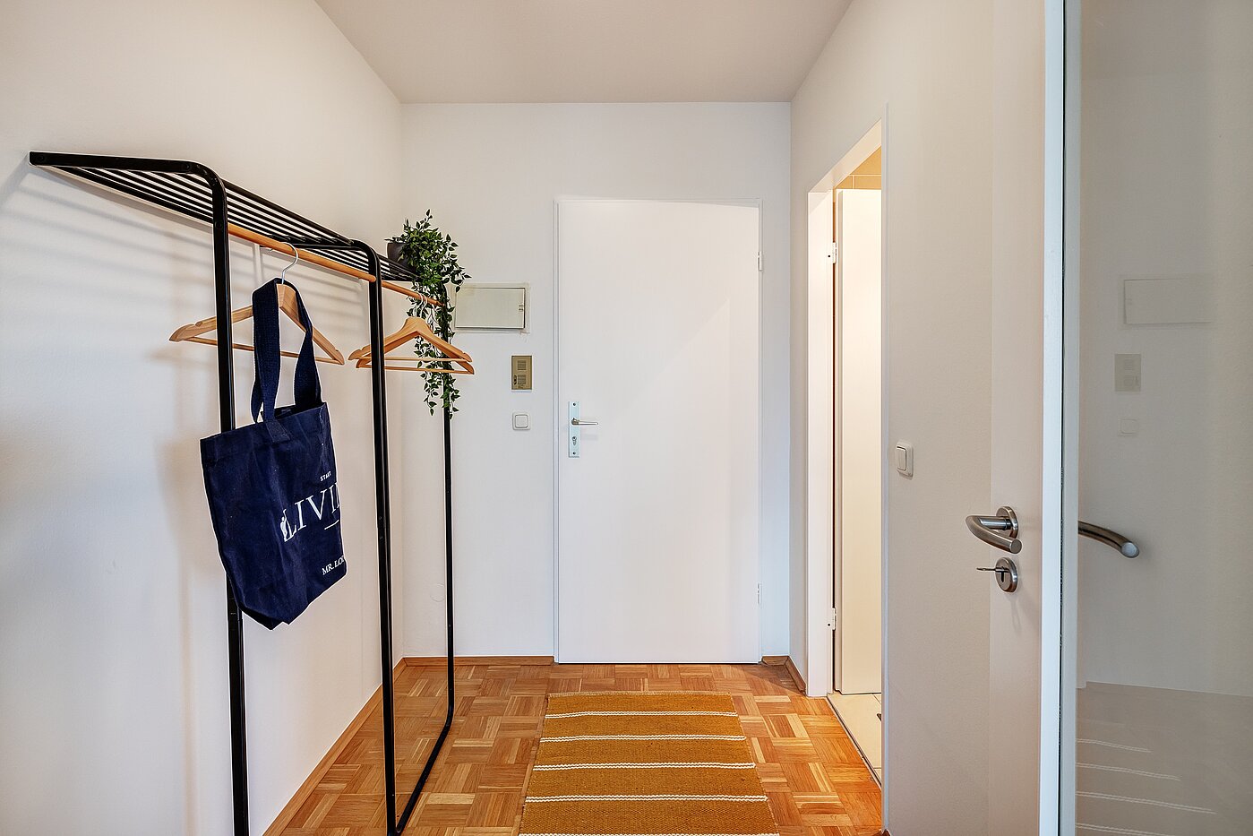 Apartment with 1 room | München-Milbertshofen | 2112ML4 | Geräumige Diele