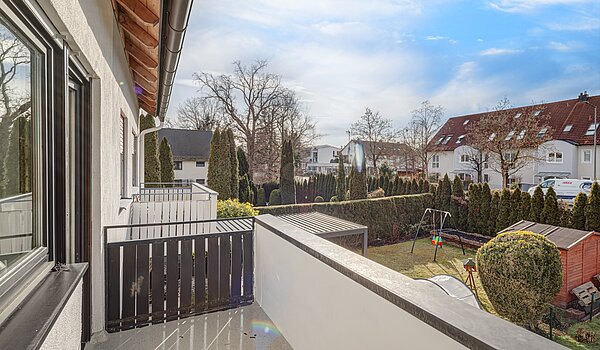 Middle townhouse  with 5 room | Unterschleißheim | 70187 | ... und Zugang zum Balkon...