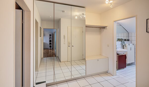 Apartment with 2 room | Poing | 70373 | Geräumige...