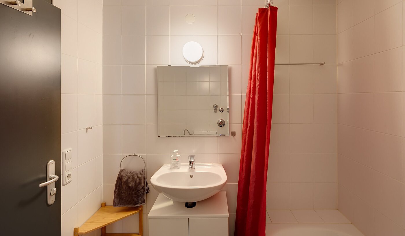 Apartment with 1 room | München-Isarvorstadt | 2110ML3 | Bad mit...