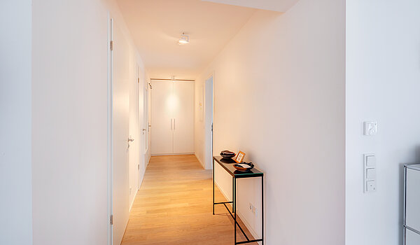 Penthouse with 2 room | München-Bogenhausen | 70385 | Großzügiger Flur