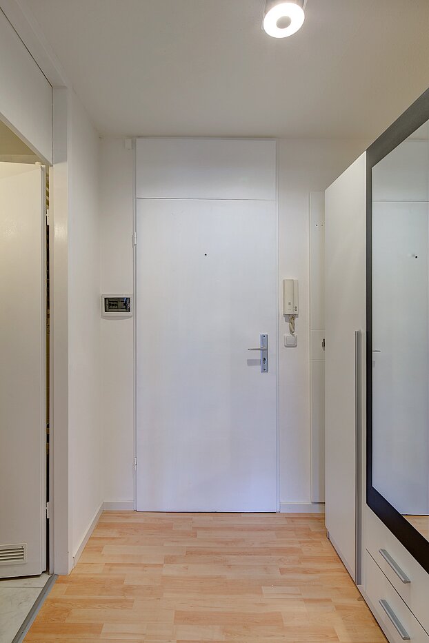 Apartment with 1 room | München-Berg am Laim | 2301ML4 | Diele Blickrichtung Eingang...