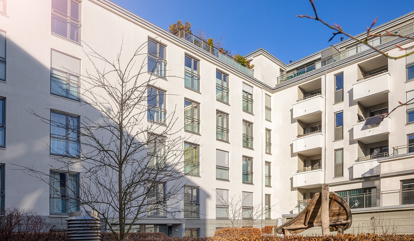 Apartment with 4 room | München-Bogenhausen | 70380 | Blick von der Straßenseite aus