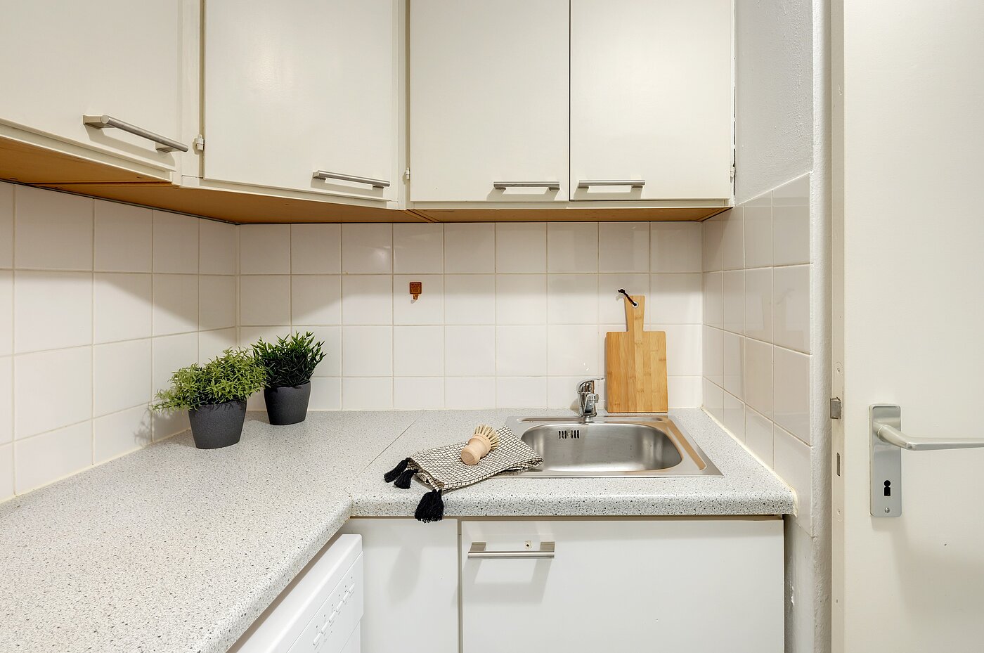 Apartment with 2 room | München-Sendling-Westpark | 2204ML2 | Kompakte Küche...
