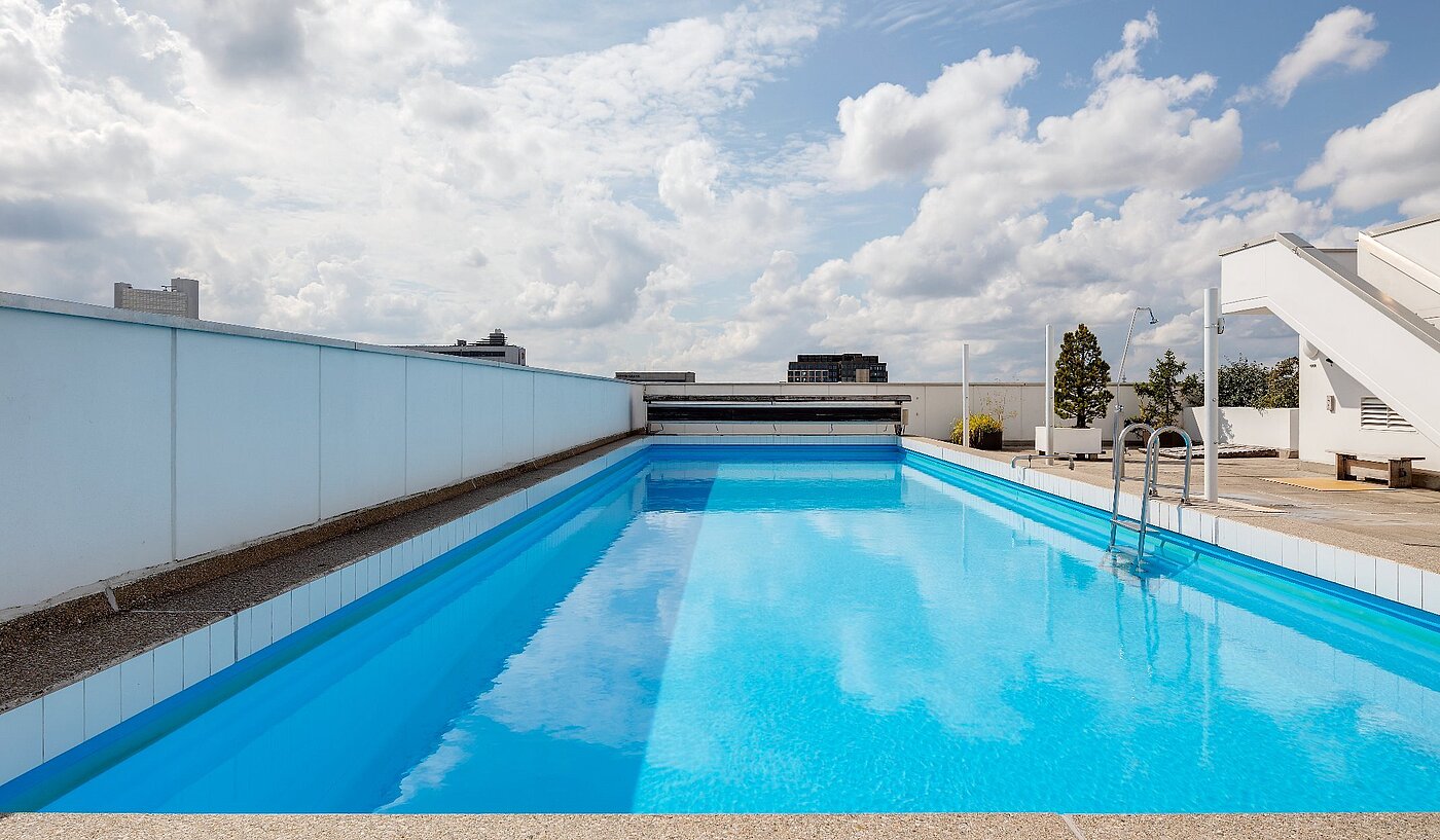 Apartment with 1 room | München-Bogenhausen | 2103ML6 | Lädt zum Schwimmen...