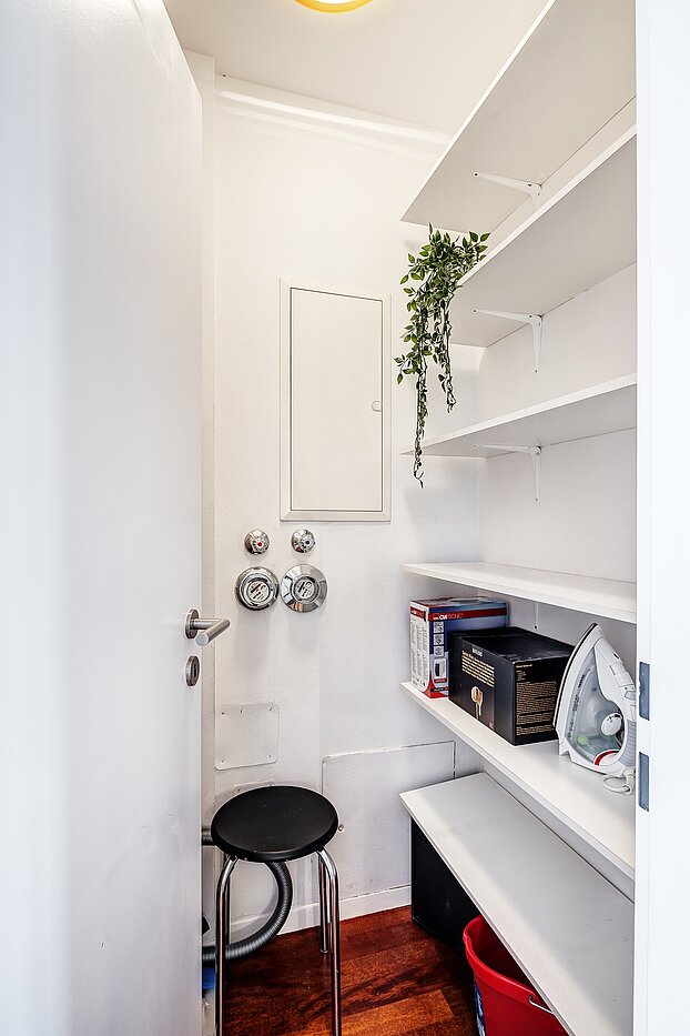 Apartment with 3 room | München-Schwabing | 2202ML12 | Der Abstellraum