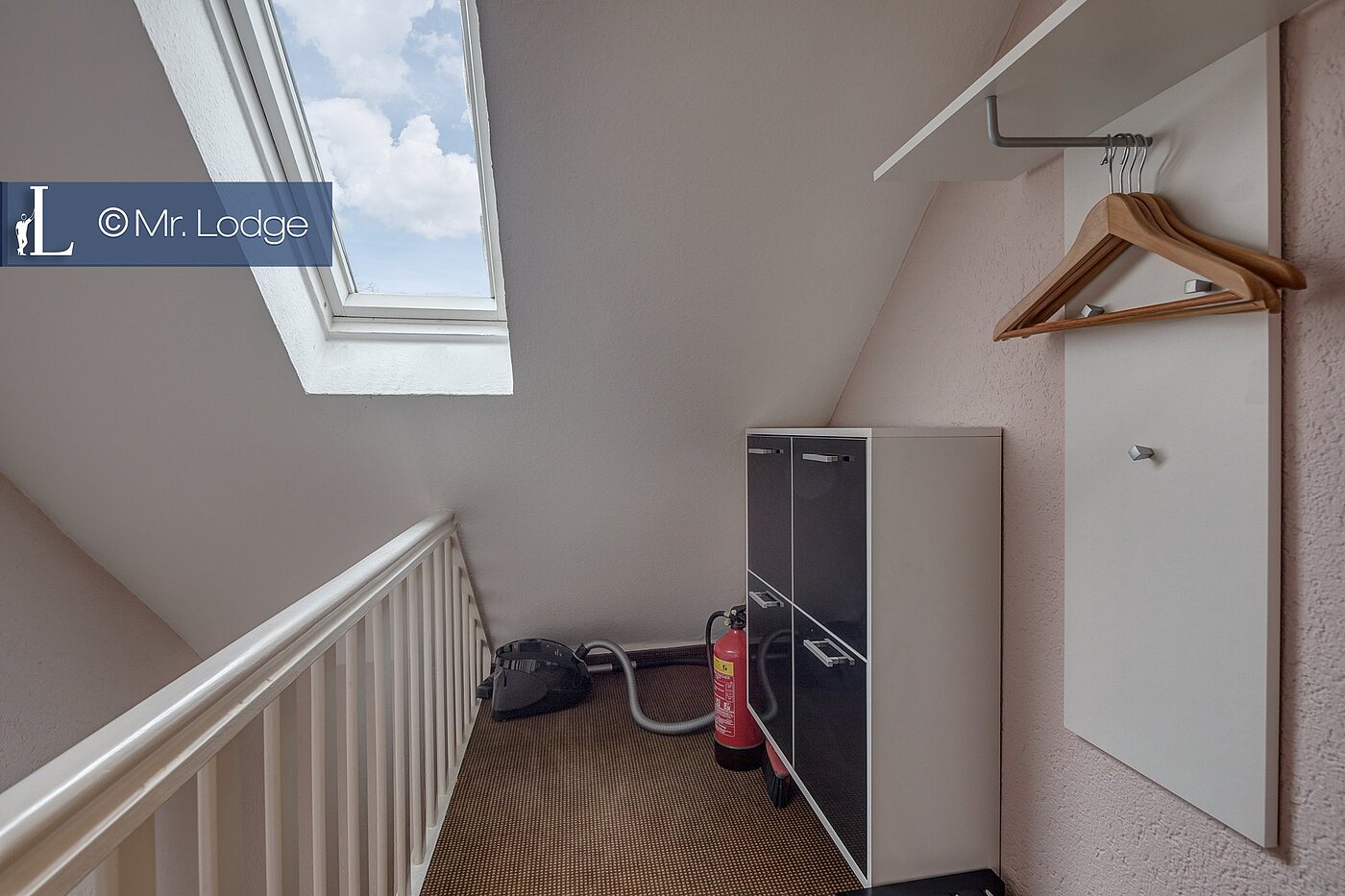 Attic Apartment with 3 room | München-Hasenbergl | 1803D9 | Garderobenbereich