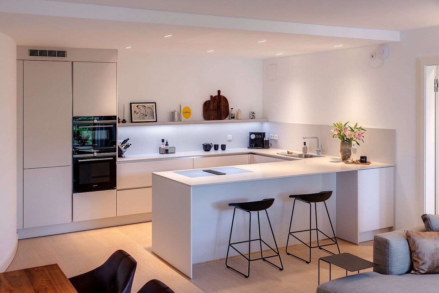 Apartment with 3 room | 70046 | ...mit Theke zur Küche...