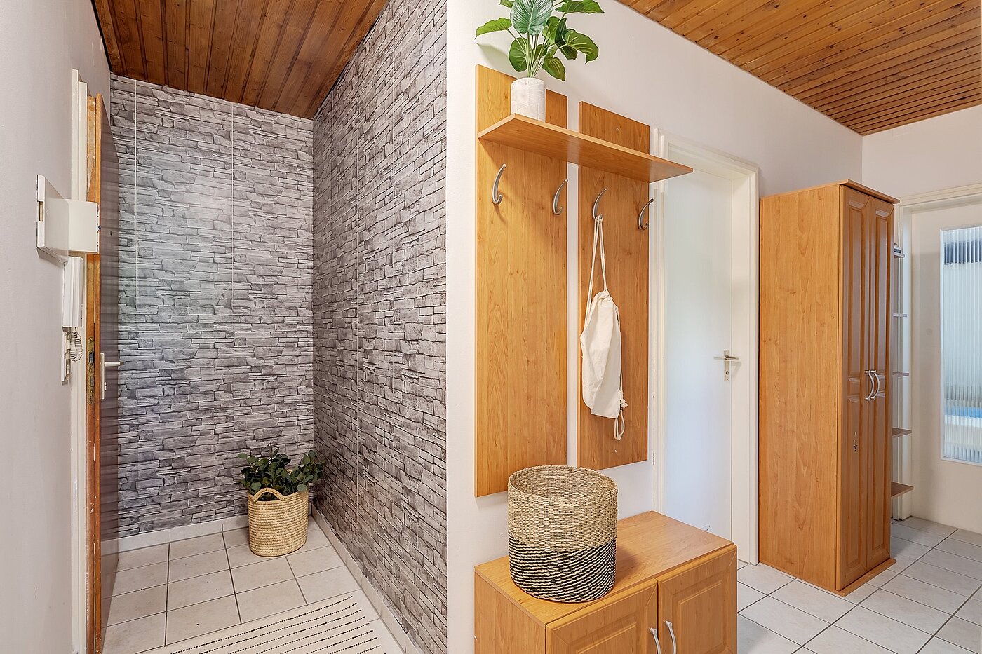 Apartment with 2 room | München-Perlach | 1904ML5 | geräumiger Flur