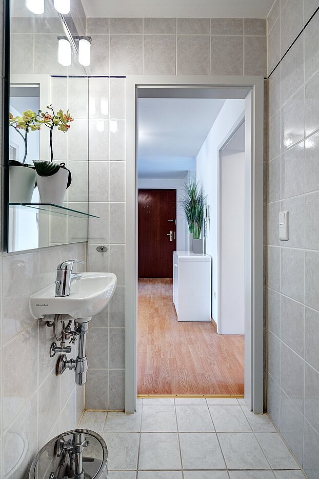 Apartment with 2 room | München-Schwabing | 70102 | ...raumhoch gefliest