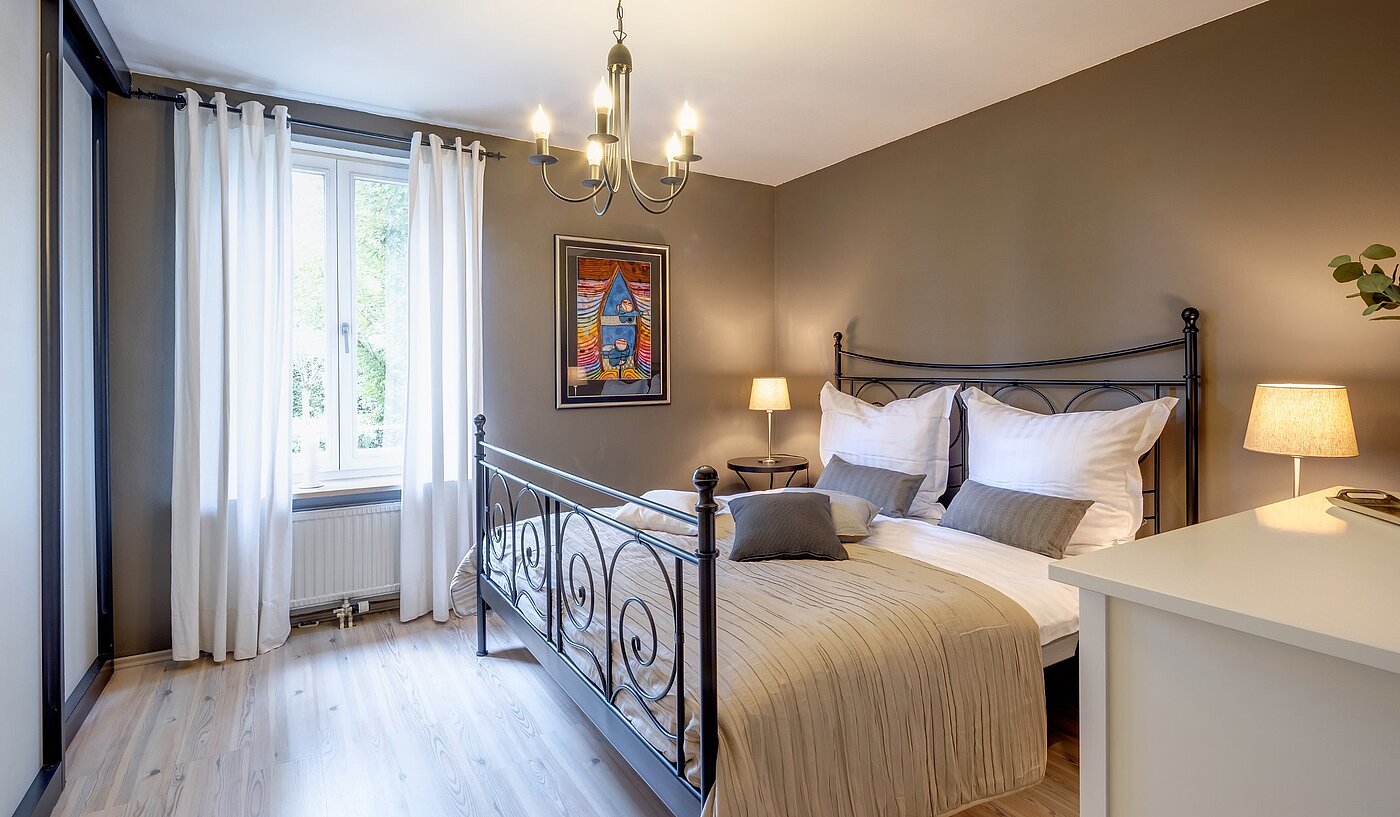 Apartment with 2 room | München-Nymphenburg | 2107ML3 | Das Schlafzimmer...