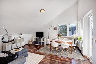 Untermenzing: Beautiful 2-room apartment with southwest-facing balcony