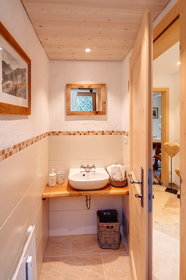 Ground floor apartment with 2.5 room | Kreuth | 701351 | Gäste WC