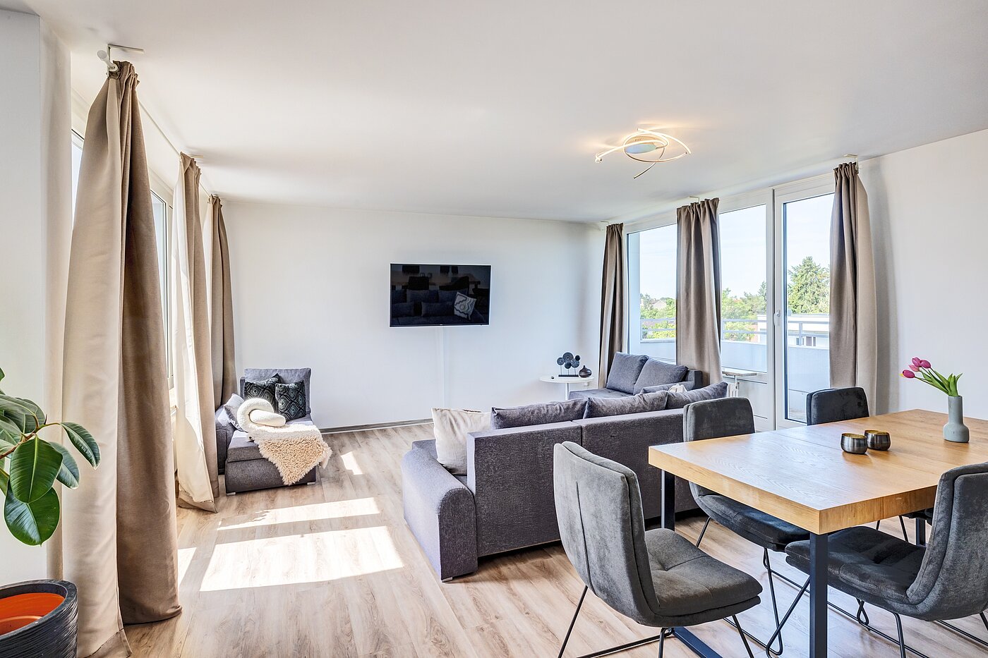 Terrassenwohnung with 3.5 room | München-Berg am Laim | 123456 | ...