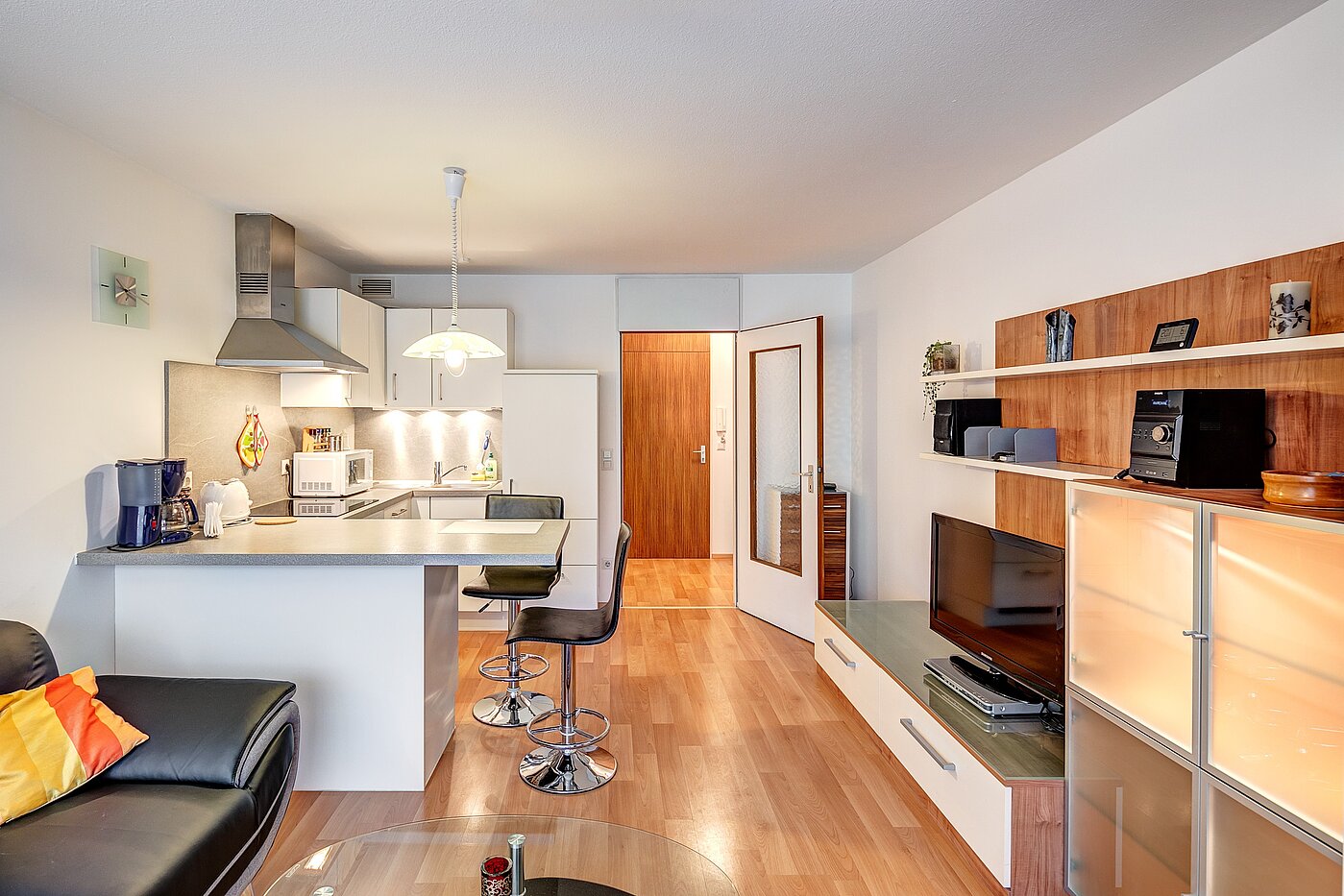 Apartment with 1 room | München-Berg am Laim | 2207ML6 | ...und integriertem Kochbereich