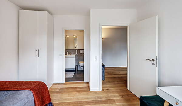 Apartment with 4 room | München-Au | 70423 | Arbeiten/Schlafen