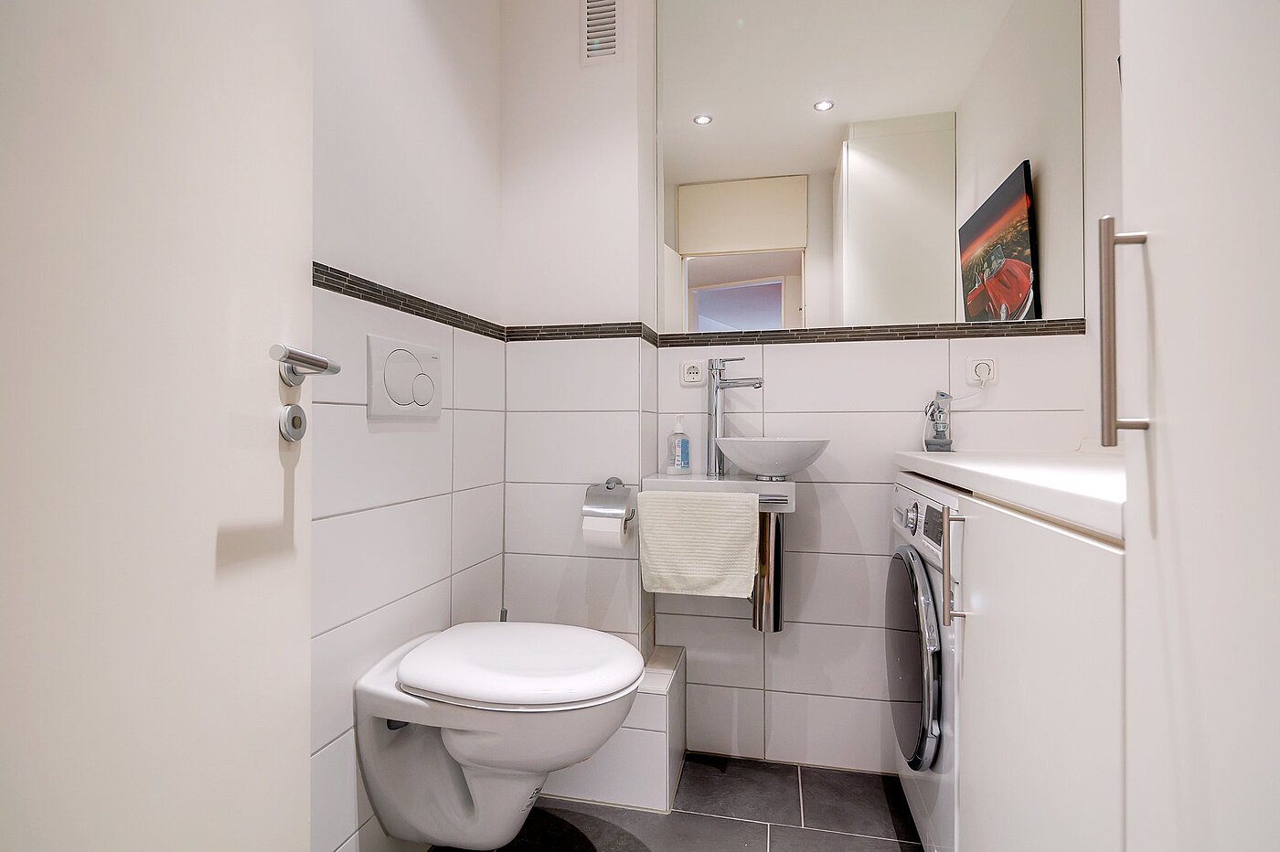 Apartment with 2 room | München-Schwabing | 2004ML1 | Separates WC mit Waschmaschine