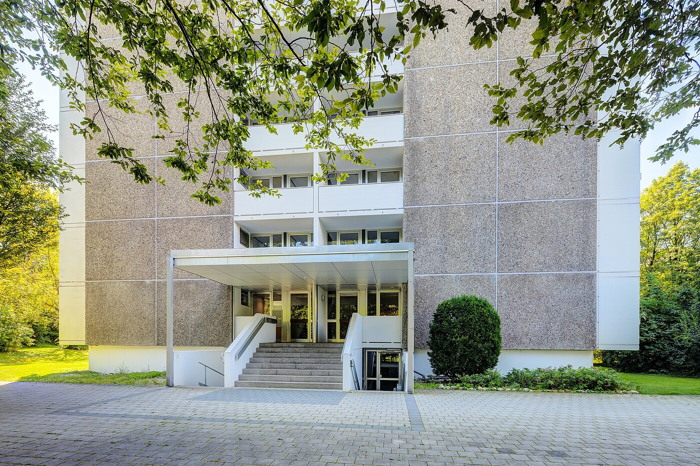 Apartment with 3 room | München-Bogenhausen | 70261 | Eingang