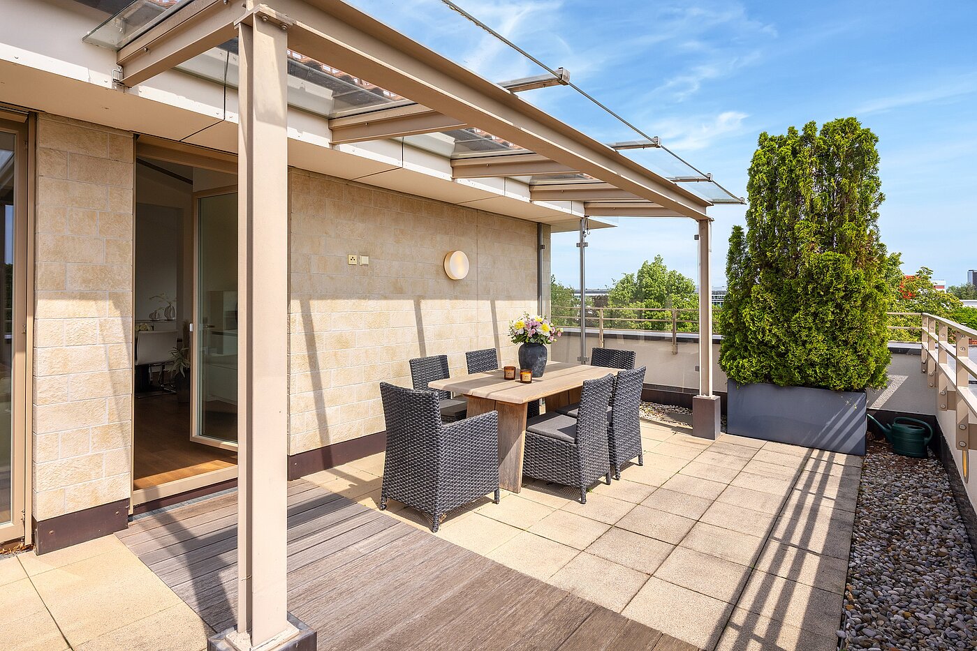 Penthouse with 3.5 room | München-Oberföhring | 70237 | ...mit überdachtem Patio...