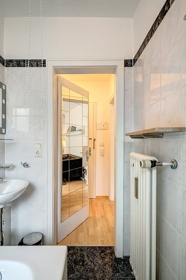 Apartment with 1 room | München-Schwabing | 2106ML1 | Hell gefliestes ...