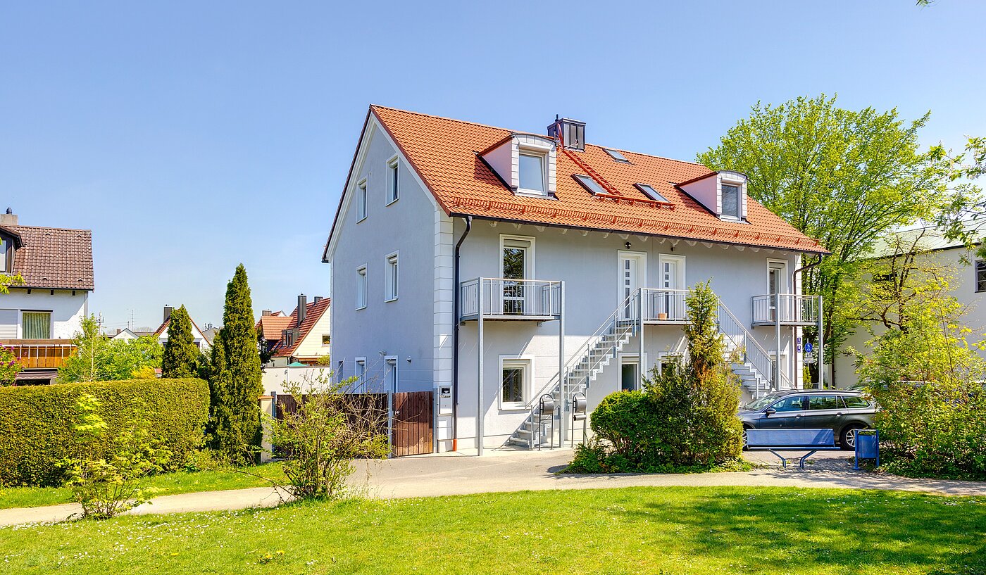 Semi-detached House with 6.5 room | Unterschleißheim | 70122 | Ansicht von der Alleestraße
