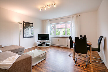 Schwabing: Well laid out 2-room apartment – Elisabethstraße