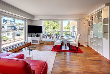 Harlaching: Stylish penthouse with roof terrace in an exclusive location near the banks of the Isar