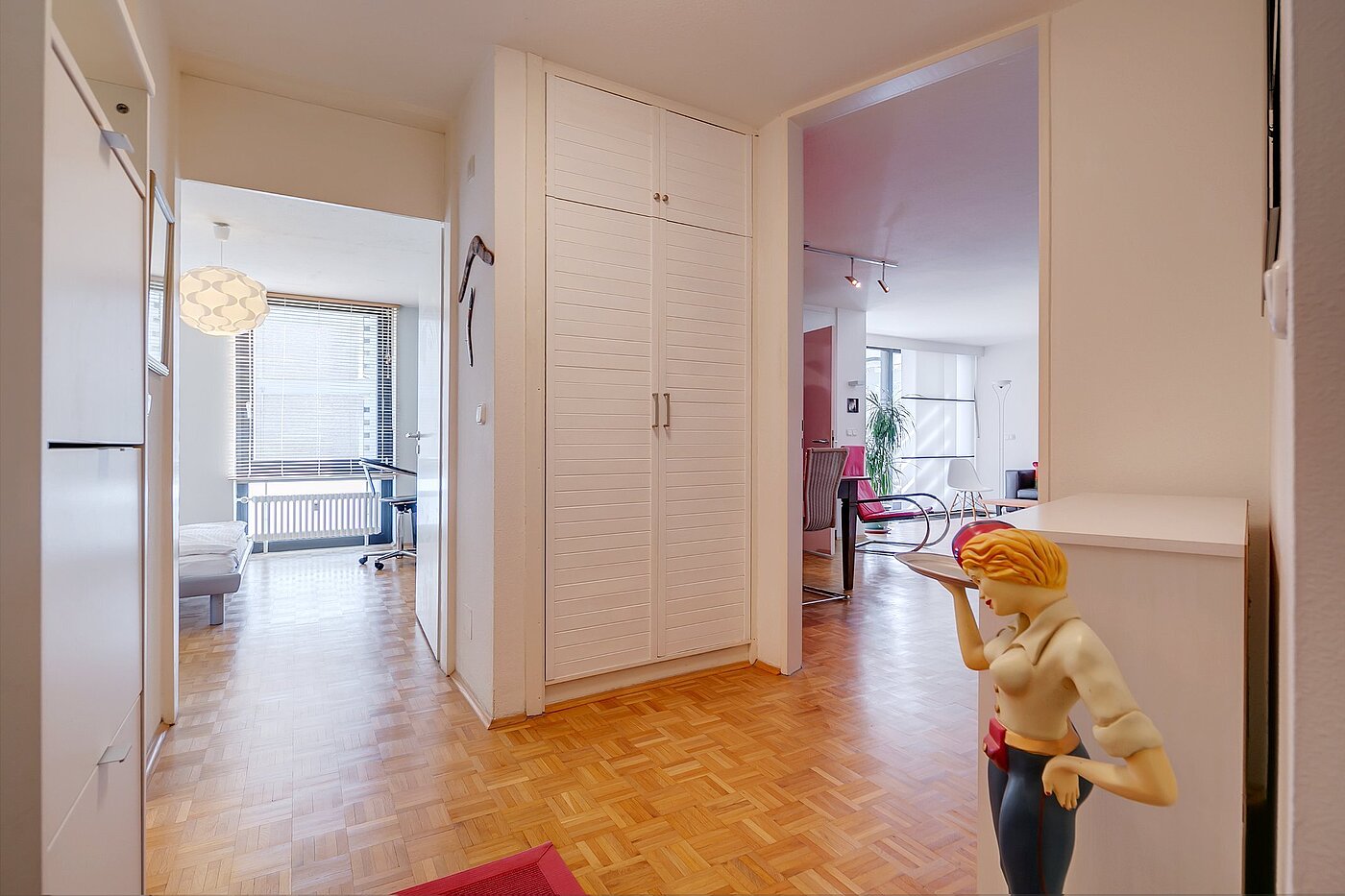 Apartment with 2 room | München-Schwabing | 2004ML1 | Großer Flur