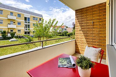 Großhadern: Attractive 3-room apartment - quiet and central - available