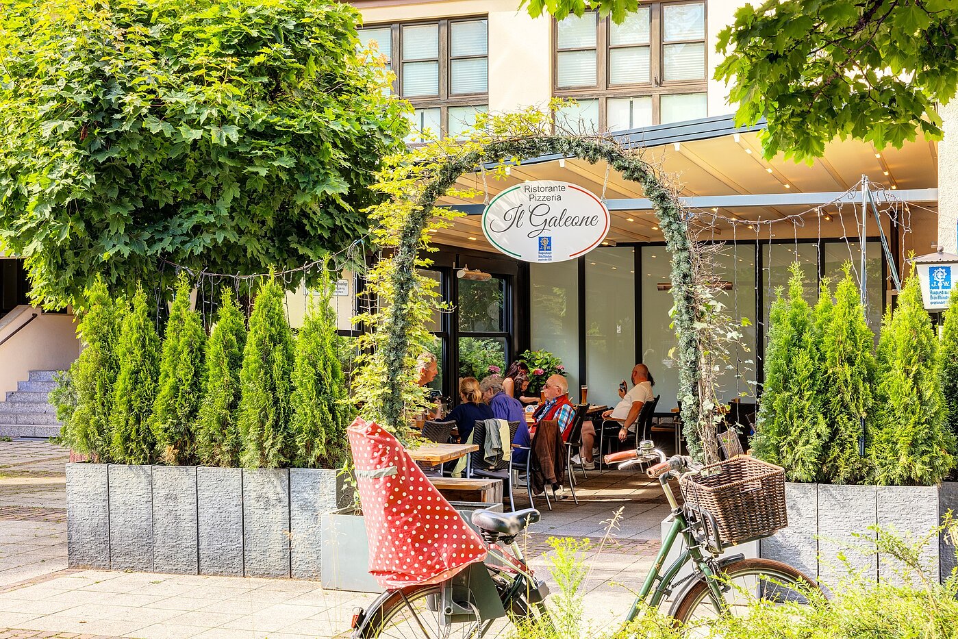 Apartment with 5 room | München-Neuhausen | 70140 | Alles...