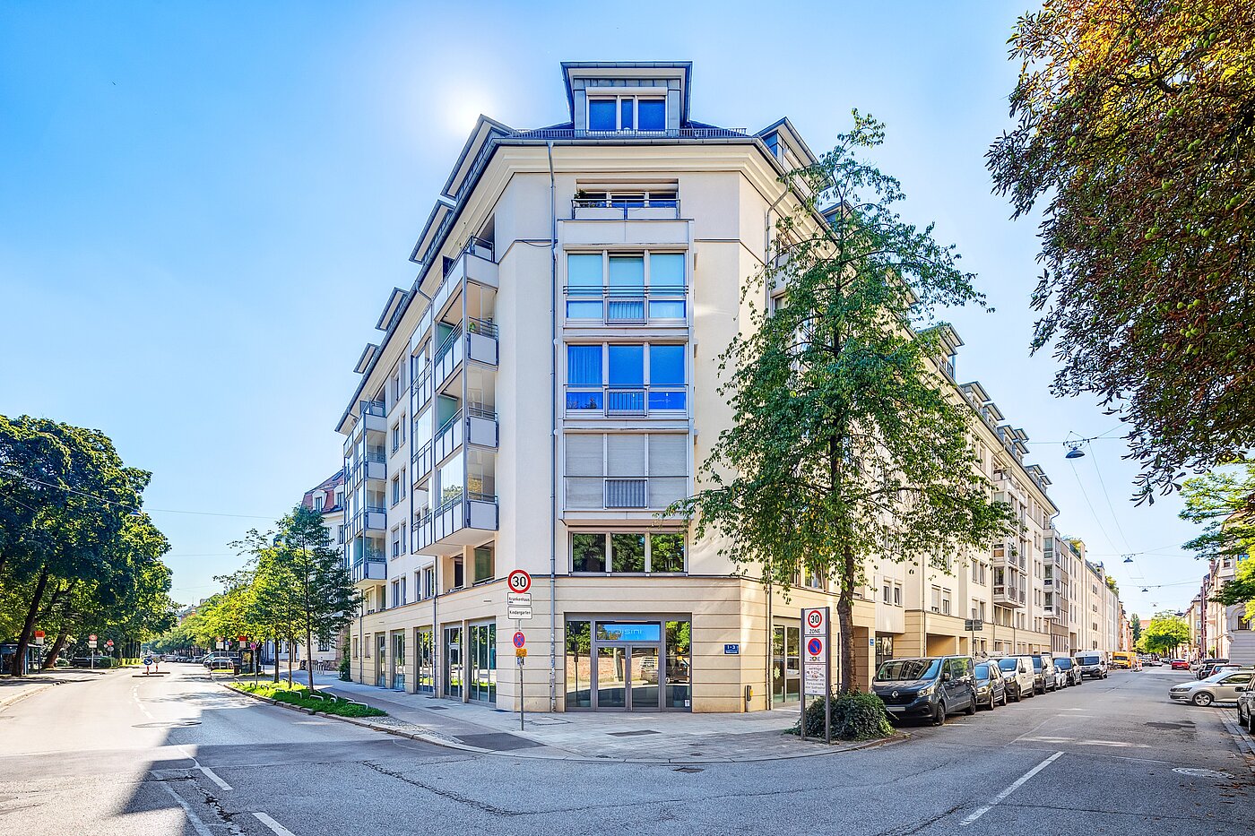 Apartment with 3 room | München-Isarvorstadt | 70157